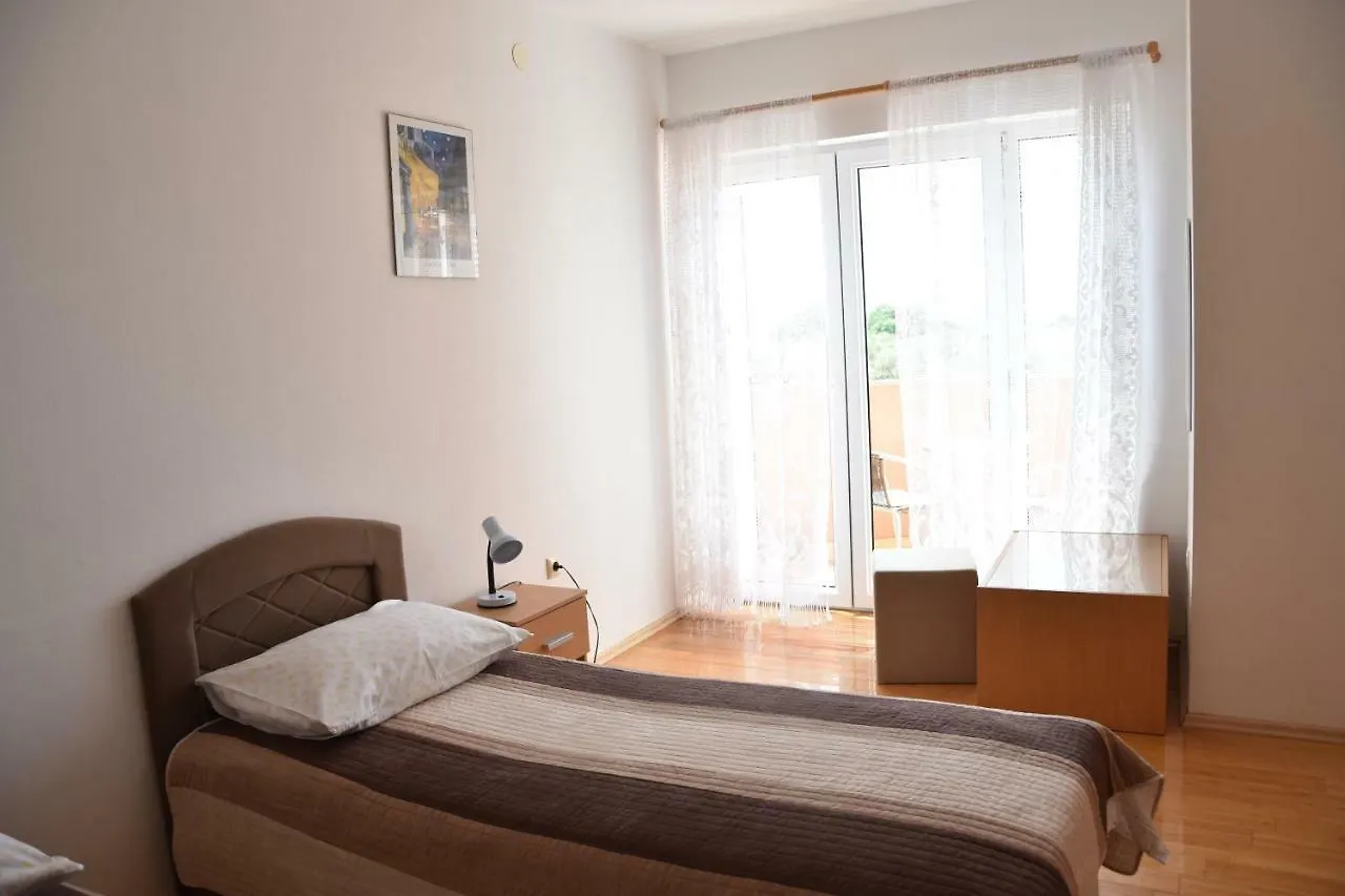 Ferienhaus Family House Branka With Spa Pool Peroj Kroatien